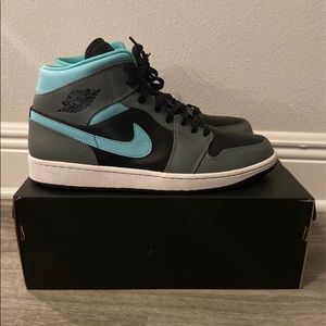 Jordan 1 mind aqua n grey color way